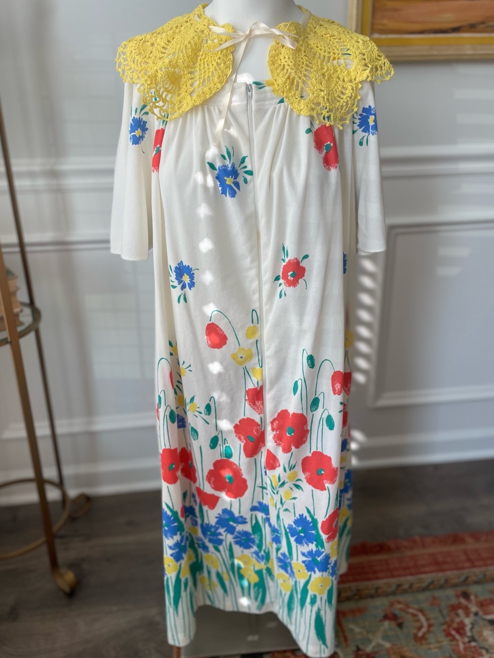 Vintage 70’s Sears Take-Along Cream Floral House Dress